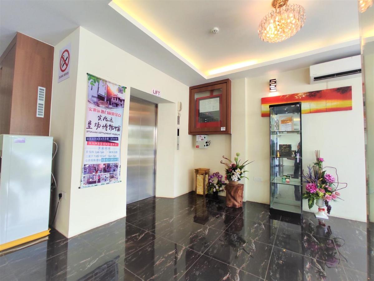 Apple Suites Hotel Sitiawan Exterior photo